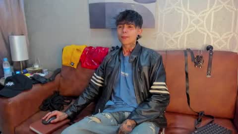 Snapshot of acidmilo chatting on 7, 12, 2024 Acid Milo online show from 7, 12, 2024