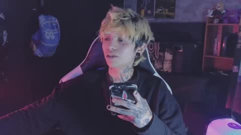Acid Milo online show from 16, 5, 2026