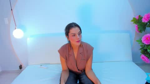 Snapshot of ada_monroe10 chatting on 17, 12, 2025 online show from 17, 12, 2025