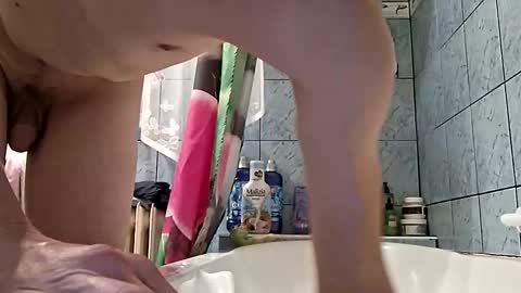 adam000985057 online show from 8, 10, 2025