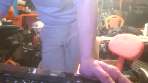 adam000985057 online show from 5, 12, 2025