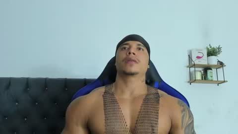 adam boss online show from 27, 7, 2026