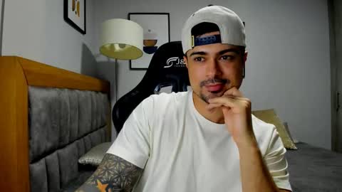 Snapshot of adam_clarke chatting on 13, 1, 2026 adam clarke online show from 13, 1, 2026