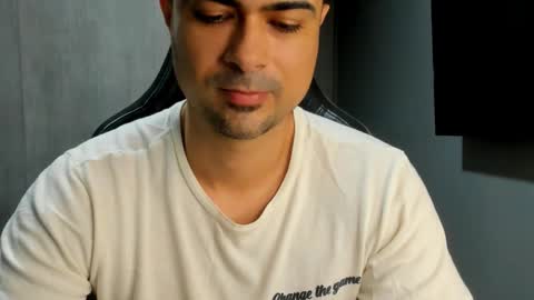 Snapshot of adam_clarke chatting on 5, 3, 2026 adam clarke online show from 5, 3, 2026