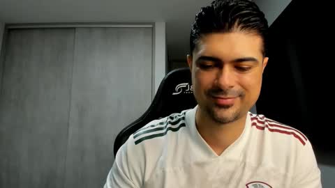 Snapshot of adam_clarke chatting on 6, 3, 2026 adam clarke online show from 6, 3, 2026