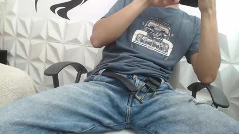 adam_evehotroom online show from 17, 2, 2025