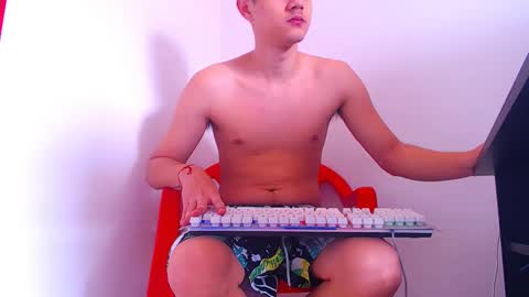 Snapshot of adam_hot11 chatting on 7, 3, 2025 adam hot11 online show from 7, 3, 2025