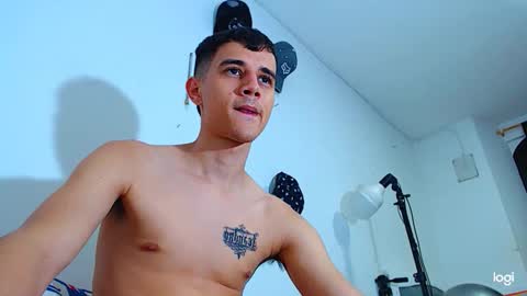 Snapshot of adam_hot11 chatting on 11, 11, 2025 adam hot11 online show from 11, 11, 2025