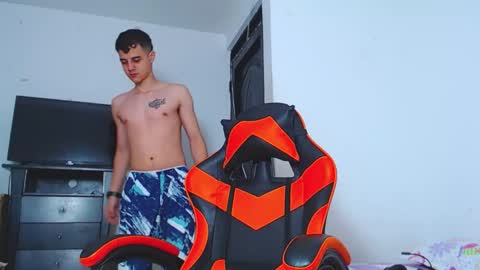 Snapshot of adam_hot11 chatting on 18, 12, 2025 adam hot11 online show from 18, 12, 2025