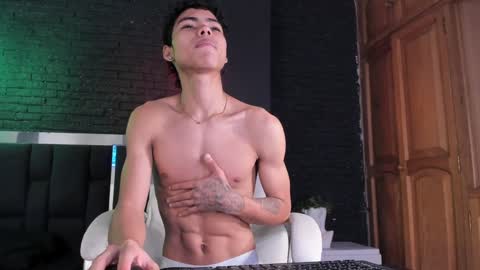 Snapshot of adam_piarse chatting on 26, 12, 2024 adam_piarse online show from 26, 12, 2024