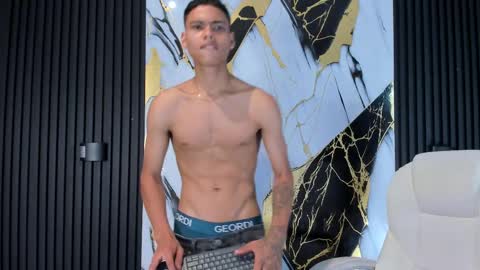 Snapshot of adam_piarse chatting on 2, 3, 2025 adam_piarse online show from 2, 3, 2025