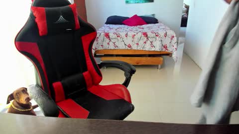 Adam Valencia online show from 24, 10, 2025