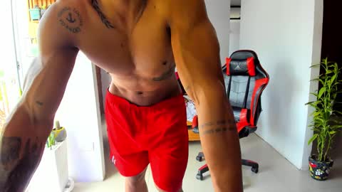 Adam Valencia online show from 6, 11, 2025