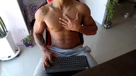 Adam Valencia online show from 15, 12, 2025