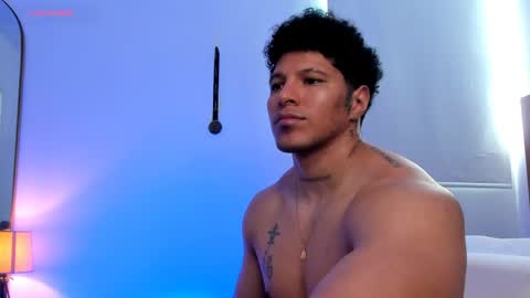 adambrocs1 online show from 31, 3, 2026