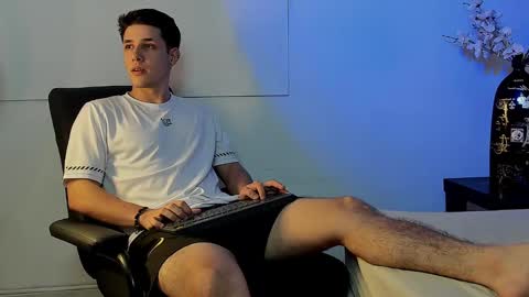 Snapshot of adan_rivas chatting on 20, 12, 2024 adan online show from 20, 12, 2024
