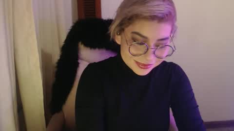 adan_romanoff online show from 7, 4, 2026