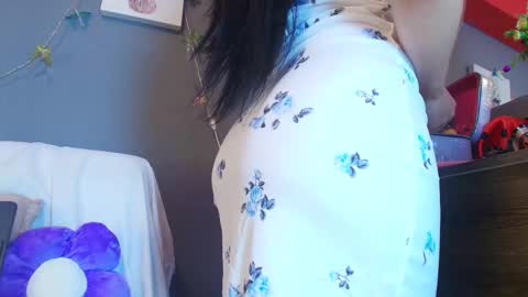  Adara Johnson  online show from 6, 3, 2026