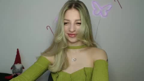 Snapshot of addie_collins chatting on 20, 12, 2024 Kristina online show from 20, 12, 2024