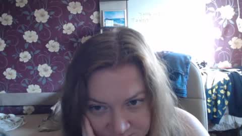 Snapshot of adel_redhead_ chatting on 13, 6, 2026 Adel online show from 13, 6, 2026