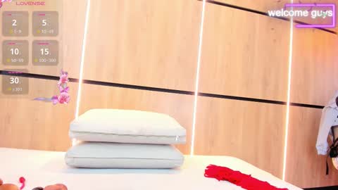 adela chase online show from 21, 10, 2025