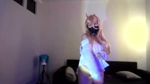 Snapshot of adelange chatting on 19, 5, 2026 Adel online show from 19, 5, 2026