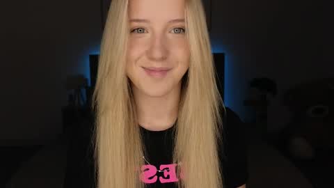 Snapshot of adele_armas chatting on 3, 4, 2026 Adele online show from 3, 4, 2026