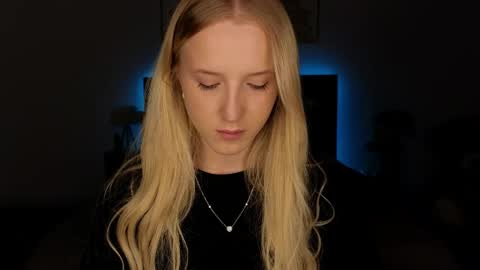 Snapshot of adele_armas chatting on 5, 4, 2026 Adele online show from 5, 4, 2026