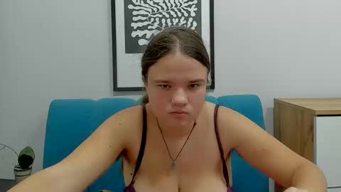 Snapshot of adelecruzz chatting on 6, 2, 2026 adelecruzz online show from 6, 2, 2026