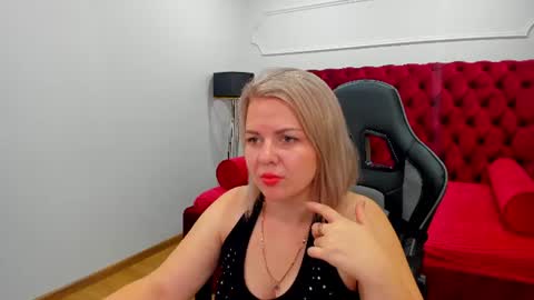 Snapshot of adeleravelle chatting on 15, 7, 2026 AdeleRavelle online show from 15, 7, 2026