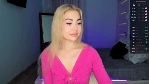 Snapshot of adeleroberts chatting on 8, 2, 2025 Adele online show from 8, 2, 2025