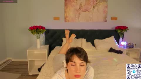 Snapshot of adeline_perle chatting on 26, 9, 2025 Adeline Perle online show from 26, 9, 2025