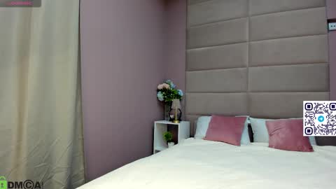 Snapshot of adeline_perle chatting on 7, 10, 2025 Adeline Perle online show from 7, 10, 2025