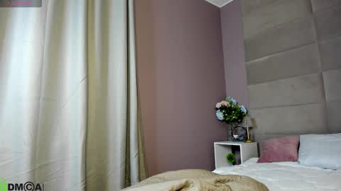 Snapshot of adeline_perle chatting on 14, 10, 2025 Adeline Perle online show from 14, 10, 2025