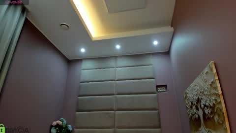 Snapshot of adeline_perle chatting on 17, 10, 2025 Adeline Perle online show from 17, 10, 2025