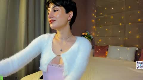 Snapshot of adeline_perle chatting on 18, 10, 2025 Adeline Perle online show from 18, 10, 2025