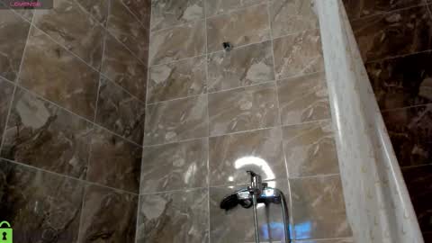 Snapshot of adeline_perle chatting on 23, 10, 2025 Adeline Perle online show from 23, 10, 2025