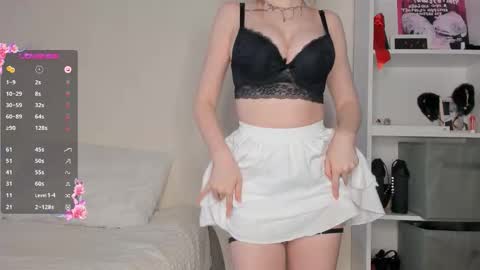 Snapshot of adelins_peach chatting on 15, 1, 2026 adelins_peach online show from 15, 1, 2026