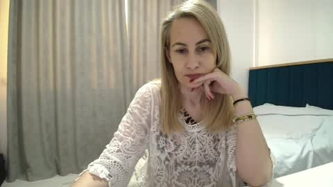 Snapshot of adellynrose chatting on 9, 5, 2026 Adellyn online show from 9, 5, 2026