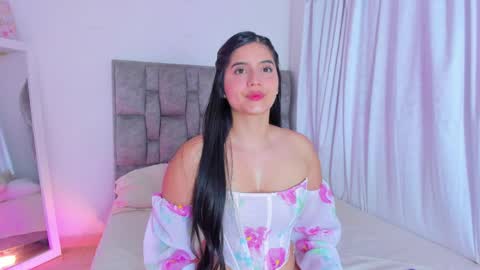 Snapshot of adhara__evanss chatting on 6, 4, 2026 online show from 6, 4, 2026