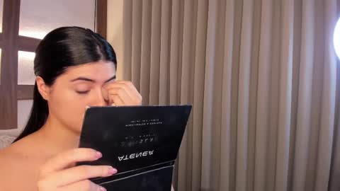 Snapshot of adhara_black01 chatting on 1, 3, 2026 Adhara online show from 1, 3, 2026