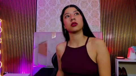 Snapshot of adisson_tay chatting on 18, 11, 2025 adisson_tay online show from 18, 11, 2025