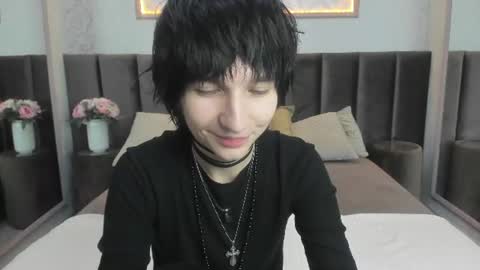 Snapshot of adonbev chatting on 18, 6, 2026 adonbev online show from 18, 6, 2026