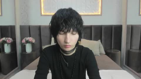 Snapshot of adonbev chatting on 18, 6, 2026 adonbev online show from 18, 6, 2026