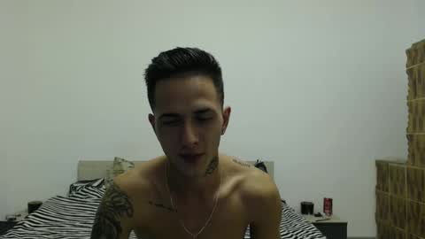 Snapshot of adonis0892 chatting on 26, 10, 2025 adonis0892 online show from 26, 10, 2025