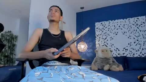 Snapshot of adonis_wb chatting on 18, 9, 2025 adonis_wb online show from 18, 9, 2025