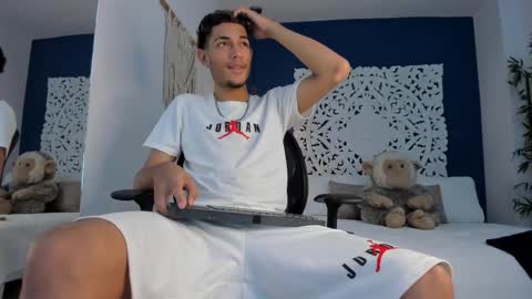 Snapshot of adonis_wb chatting on 5, 11, 2025 adonis_wb online show from 5, 11, 2025