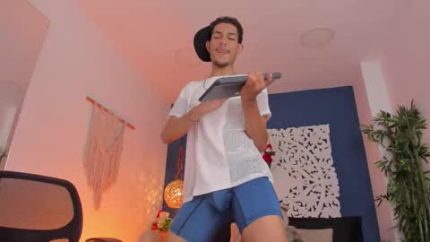 Snapshot of adonis_wb chatting on 14, 11, 2025 adonis_wb online show from 14, 11, 2025