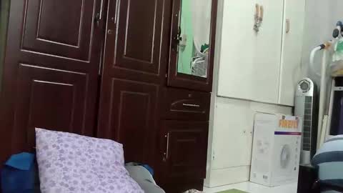 annelovesu online show from 24, 11, 2025