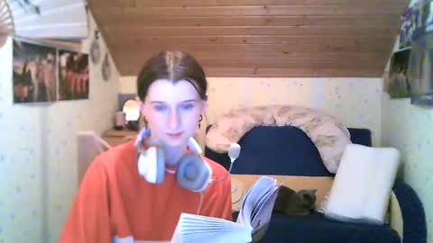 Snapshot of adorable_sparkle chatting on 19, 2, 2025 adorable_sparkle online show from 19, 2, 2025